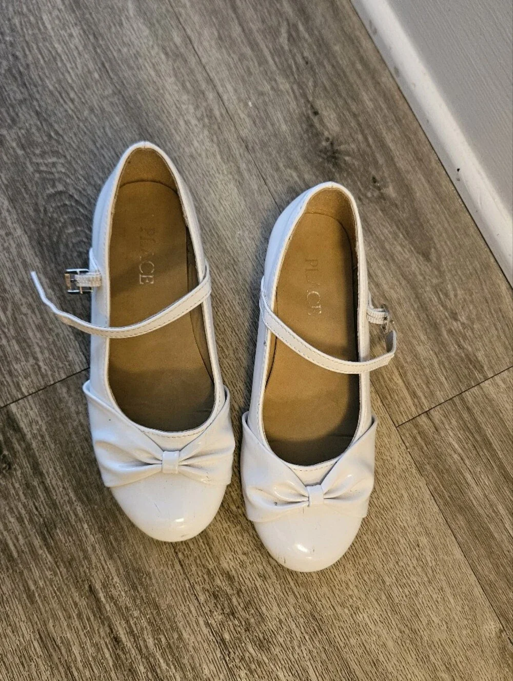 The Children's Place White Patent Mary Jane Dress Shoes with Bow
